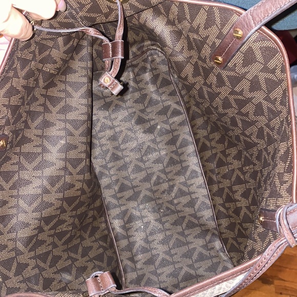 Michael Kors Purse - Picture 4 of 4